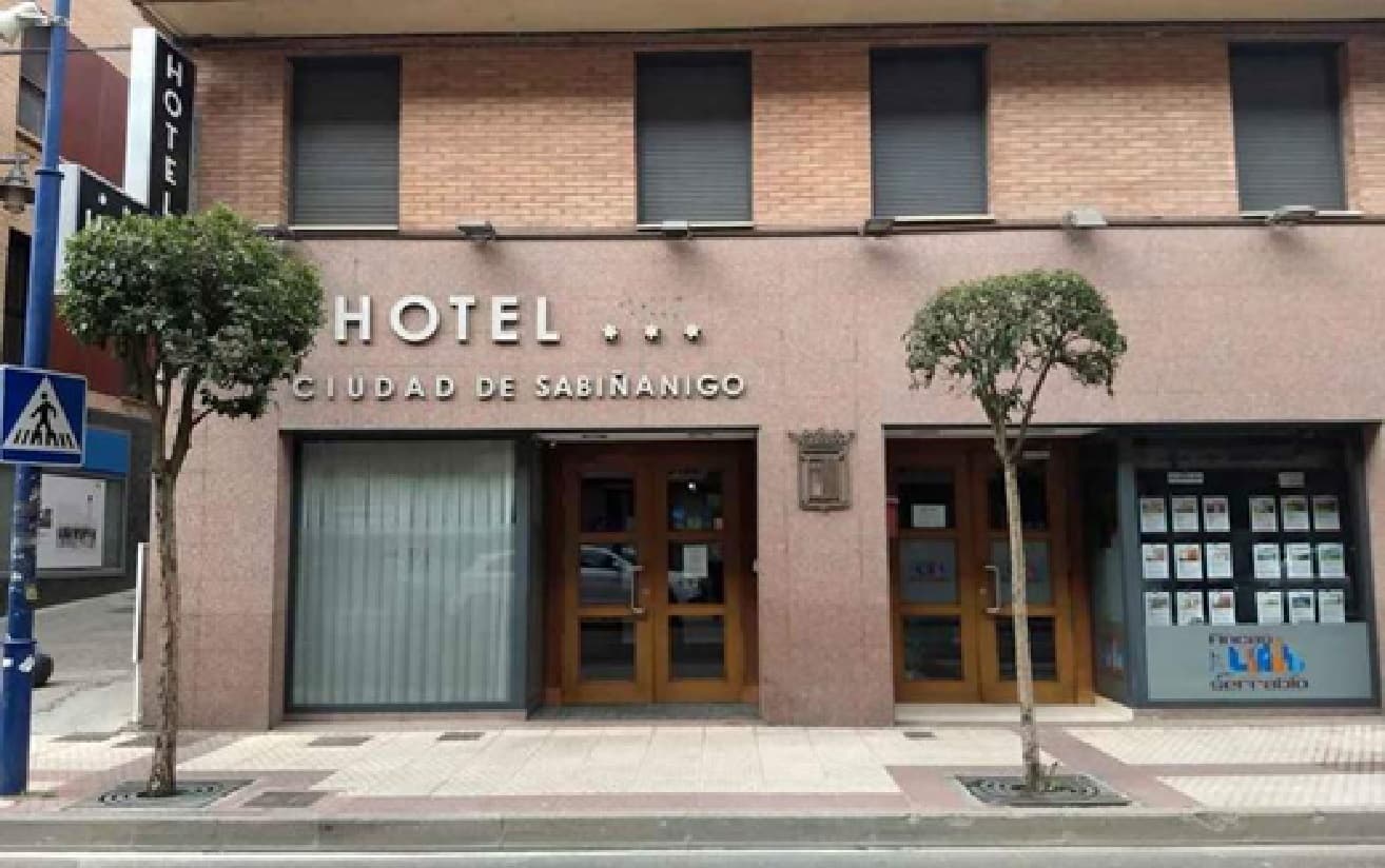 Hotel Ciudad de Sabiñánigo foto 1