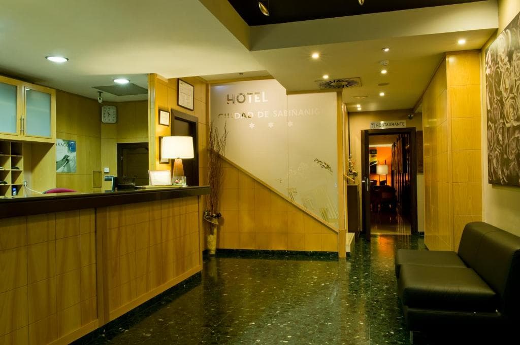 Hotel Ciudad de Sabiñánigo foto 4