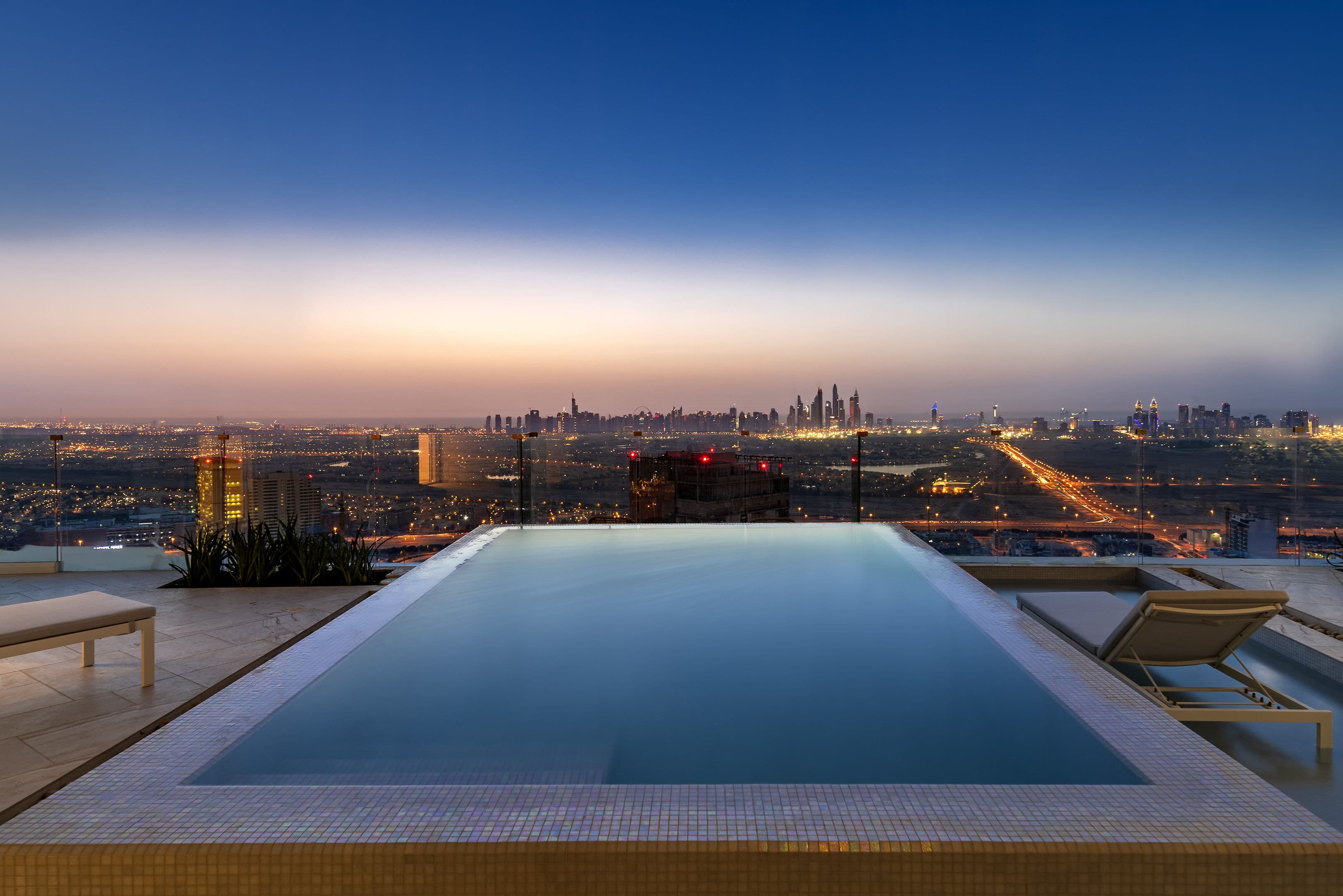 FIVE Jumeirah Village Dubai foto 1