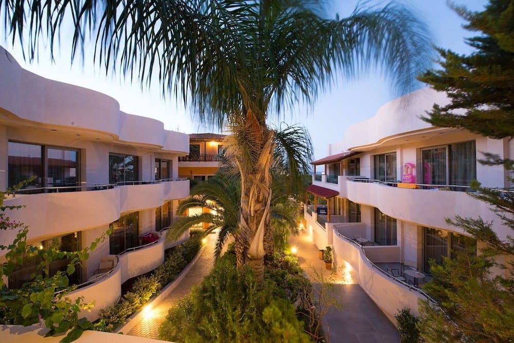 Cactus Beach Hotel & Bungalows foto 2
