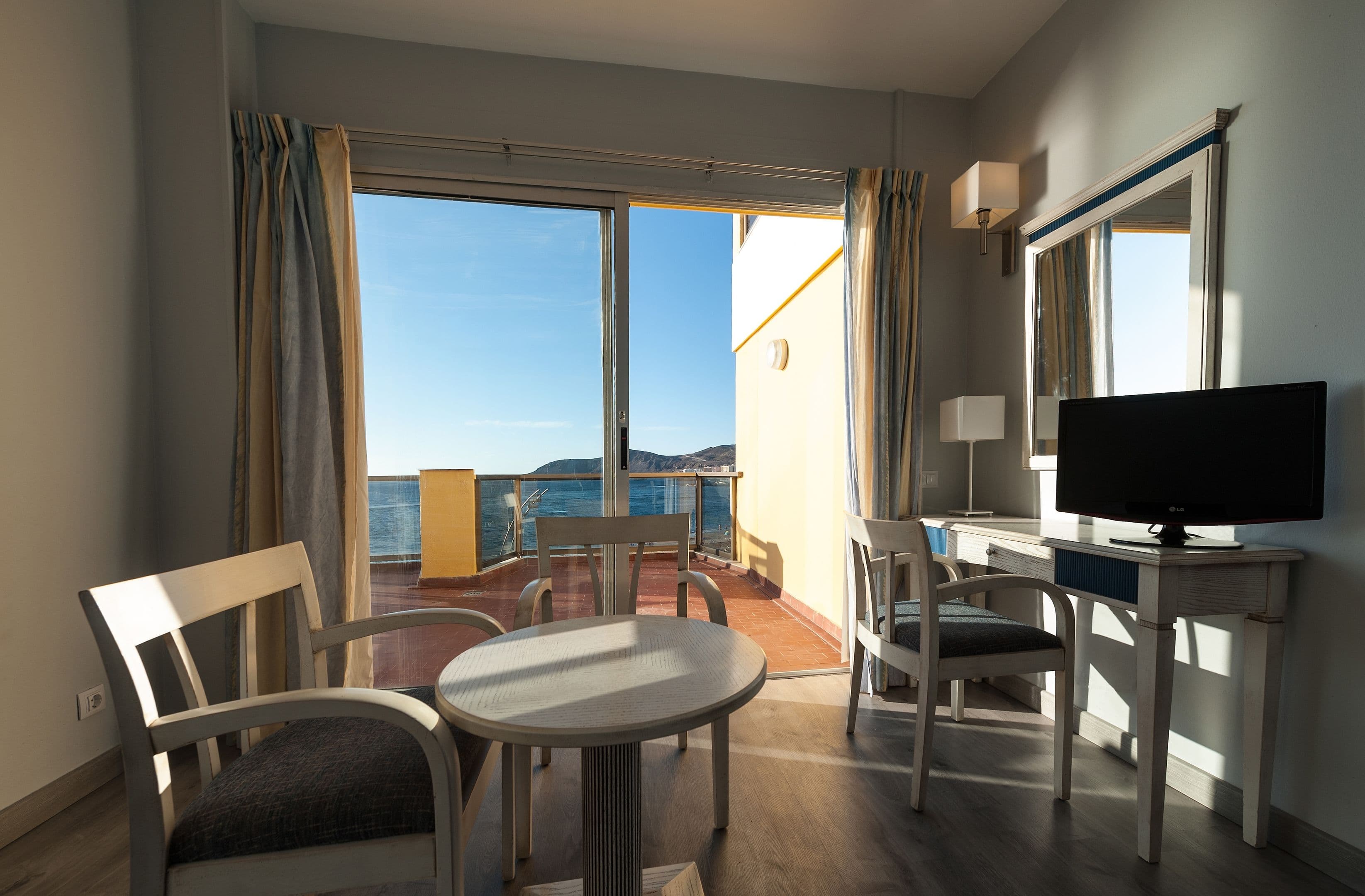 Apartamentos Colon Playa Las Palmas photo 5