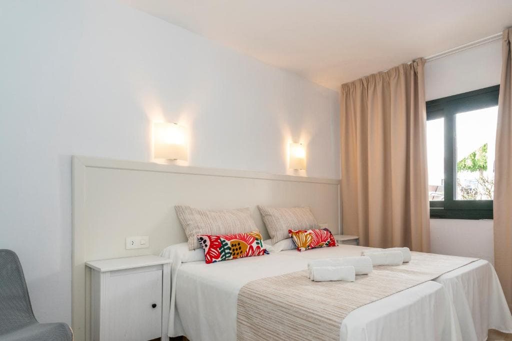 Hotel Apartamentos Beach Club Menorca foto 2