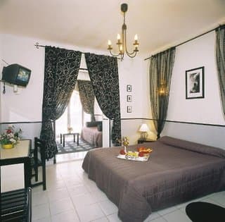 Adonis Sanary Hôtel des Bains foto 3