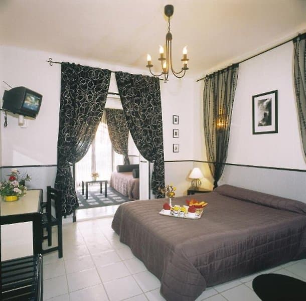 Adonis Sanary Hôtel des Bains foto 4