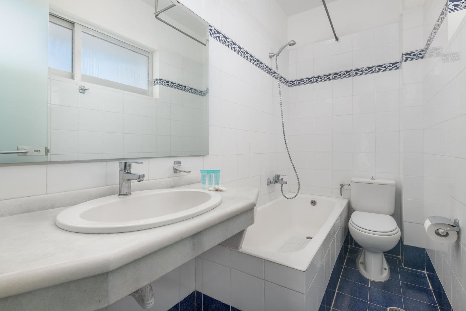 LITO HOTEL Ixia photo 5