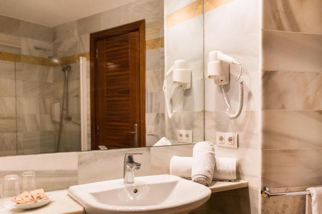 Ciutadella Hostal foto 4