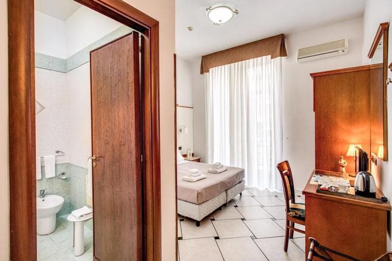 Hotel Garibaldi Napels photo 5