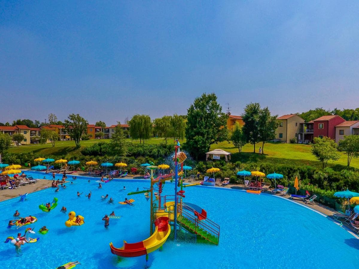 Belvedere Village foto 1