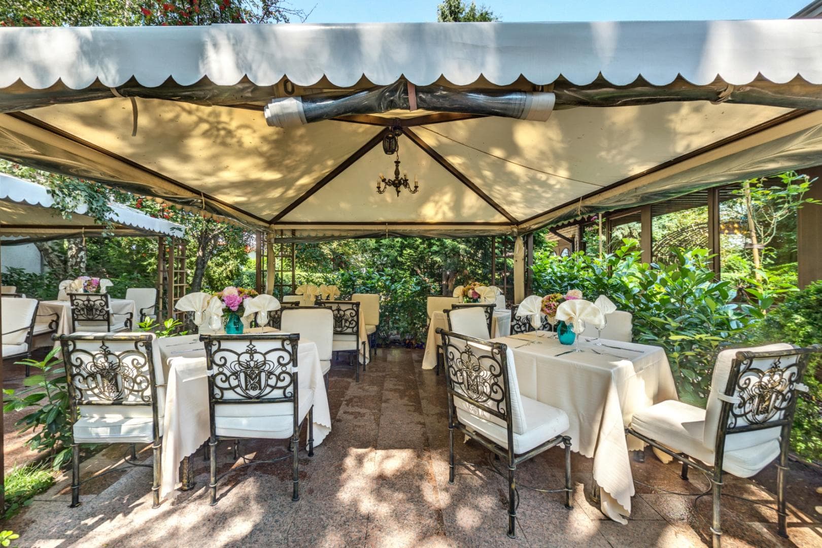 Montecito Sofia photo 5