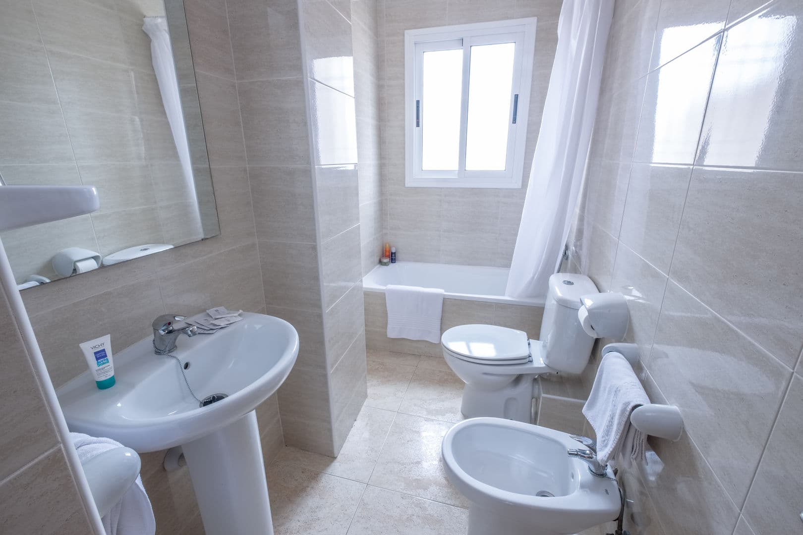 Aparthotel California Salou photo 5