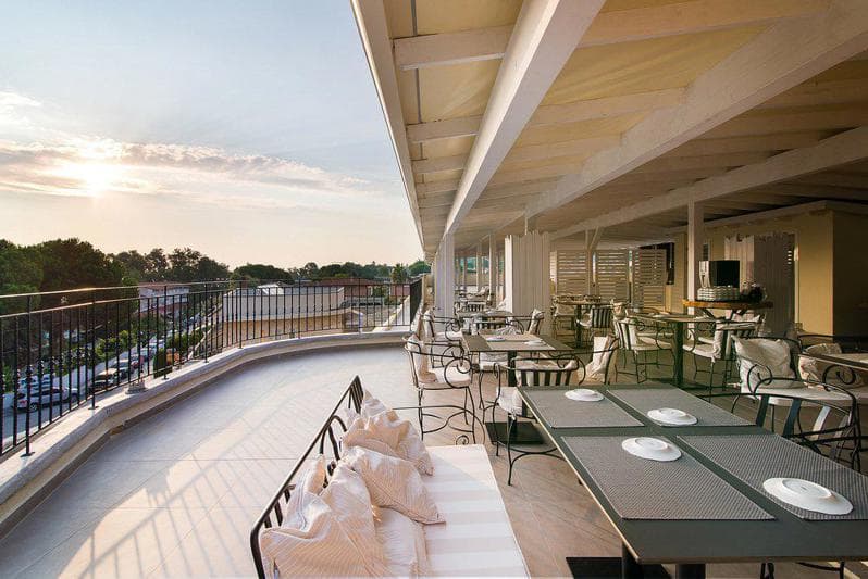 Deos Luxury Suites foto 2
