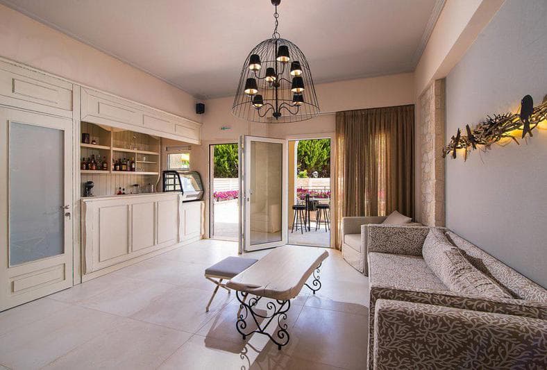 Deos Luxury Suites Chersonissos photo 5