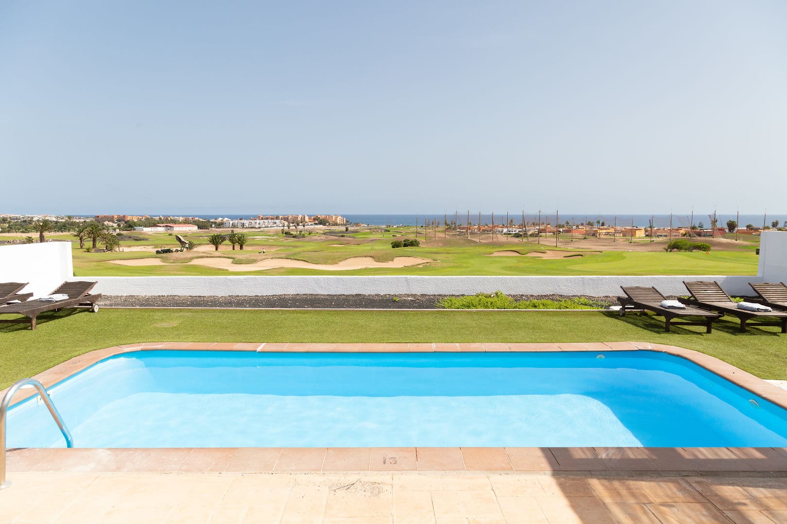 Ereza White Homes foto 1