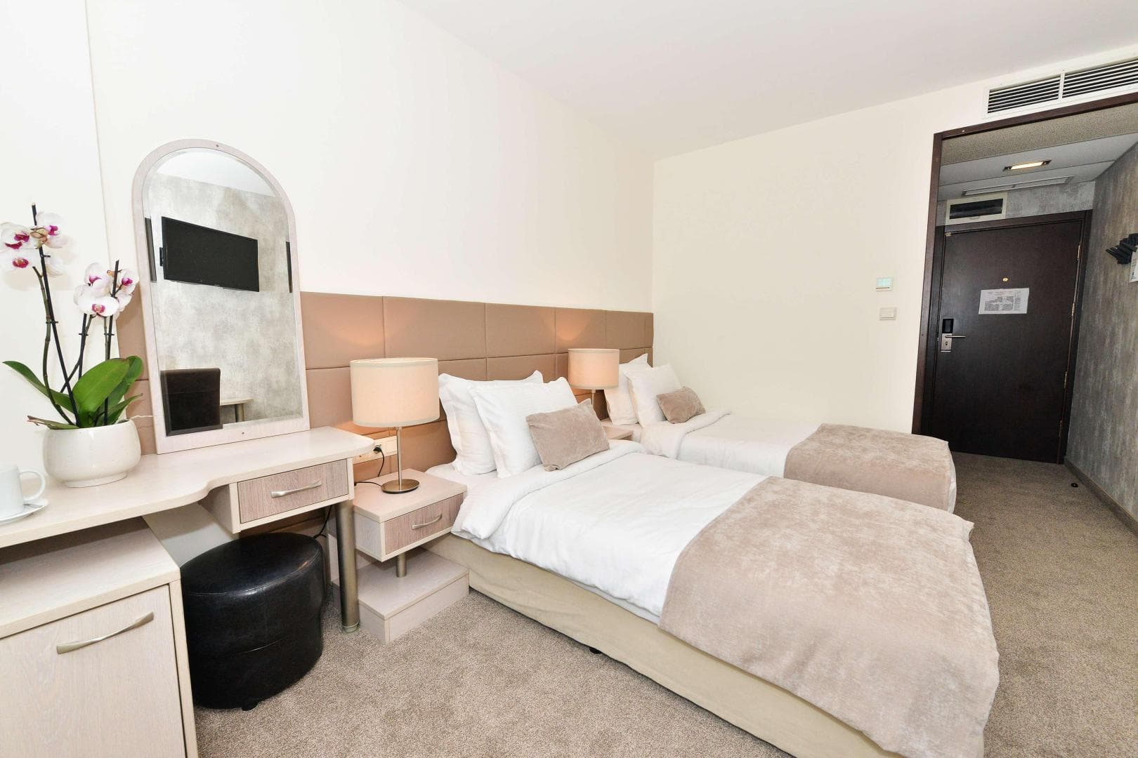 Art Plaza Hotel foto 2