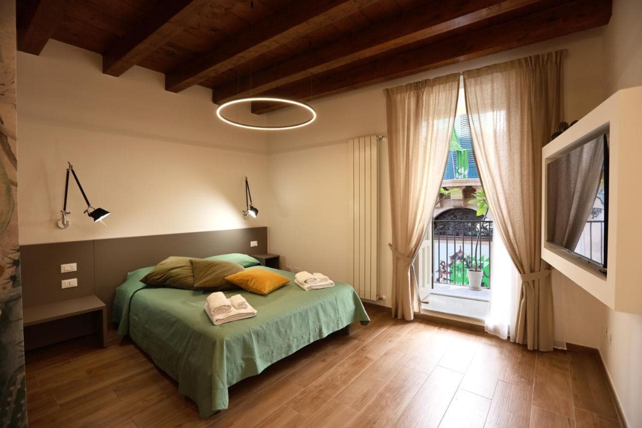 Porta Felice foto 2