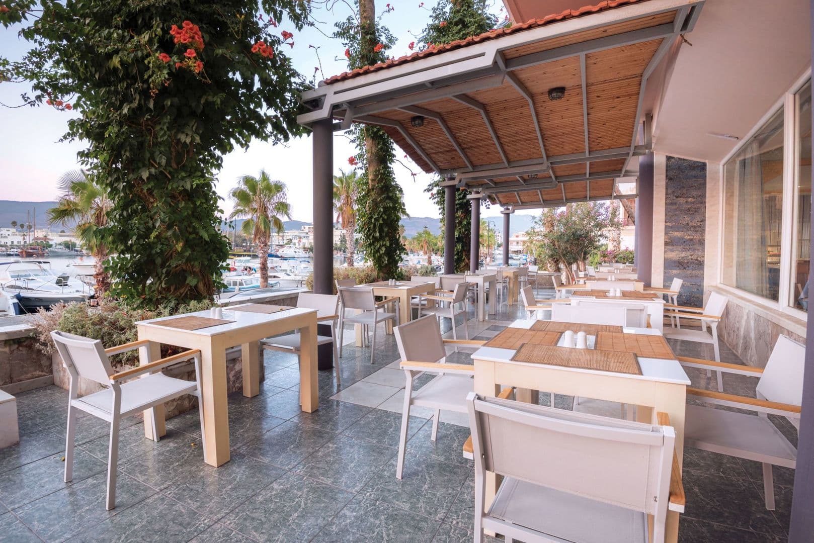 Kosta Palace City Hotel foto 4