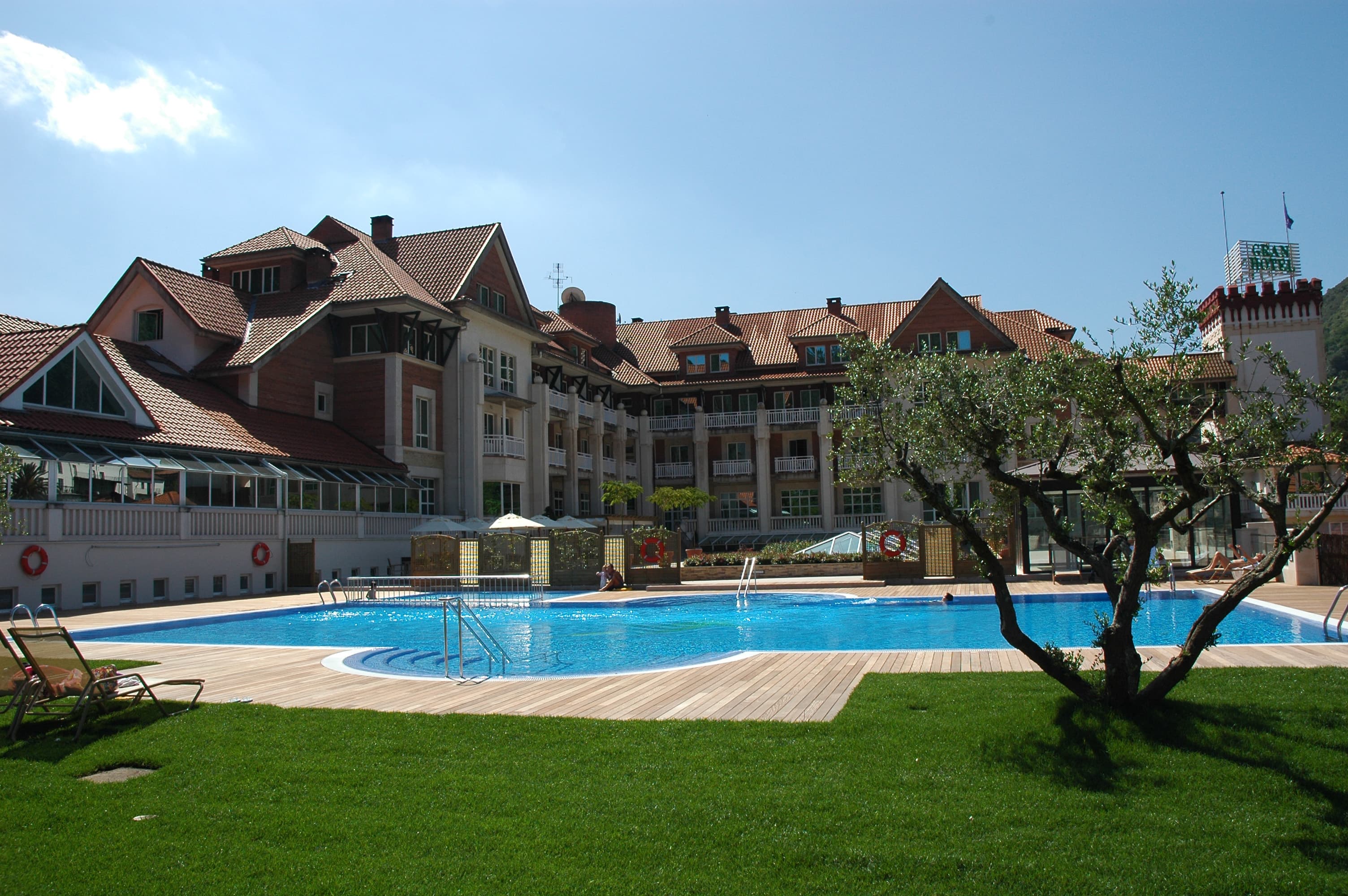 Gran Hotel Balneario de Puente Viesgo foto 2