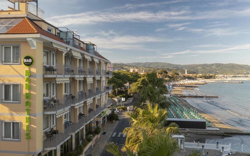 B&B HOTEL Diano Marina Palace foto 1