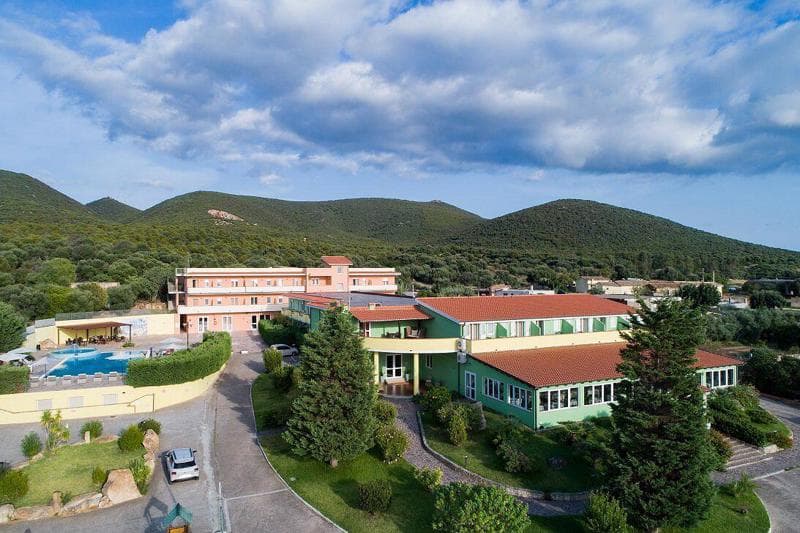 Lu' Hotel Porto Pino foto 1