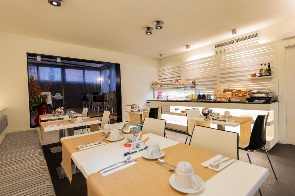 Atenea Rekord Suites Barcelona photo 5