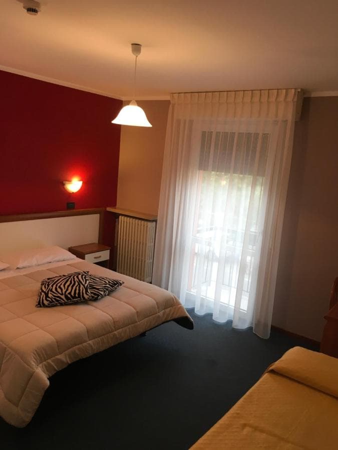 Cortina foto 1