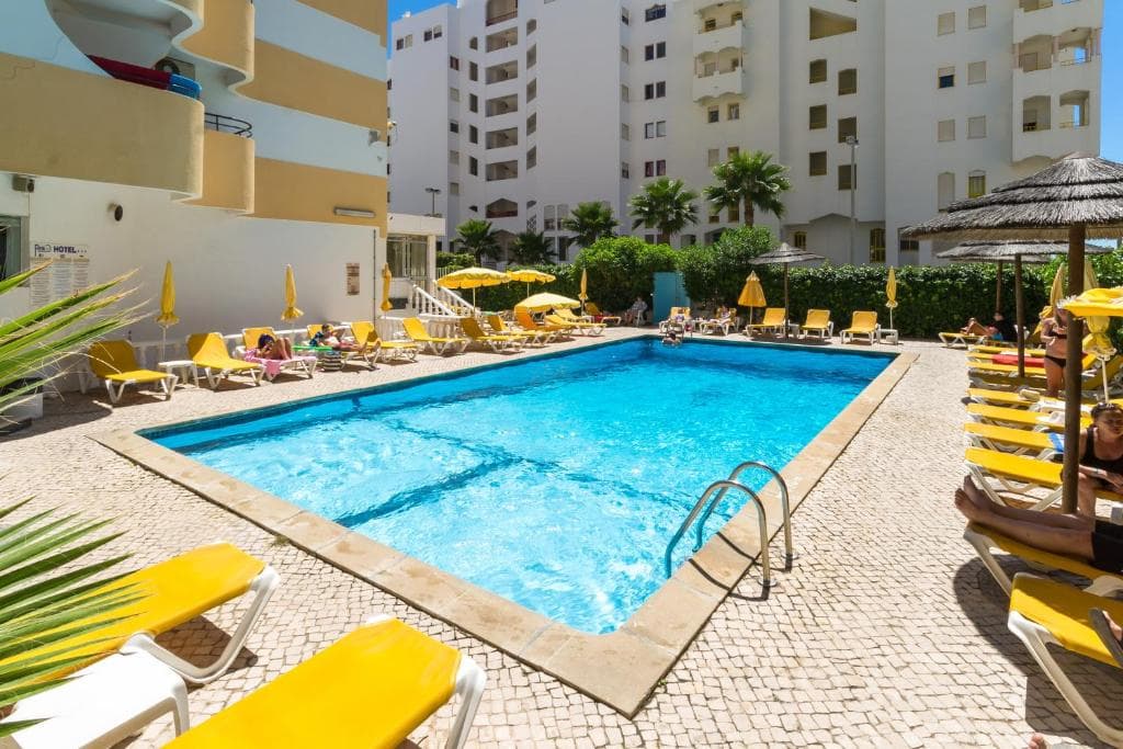 Atismar Hotel Quarteira photo 5