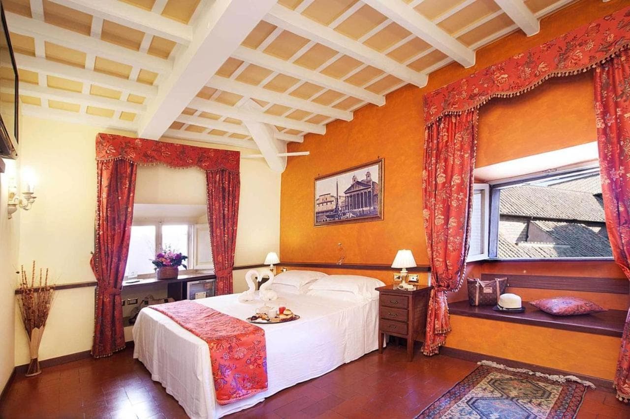 Pantheon Inn foto 1