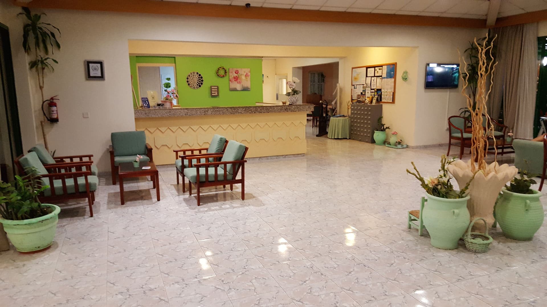 Mandalena Hotel Apartments foto 4