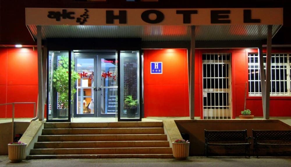 AHC Hoteles Low Cost Cáceres foto 1