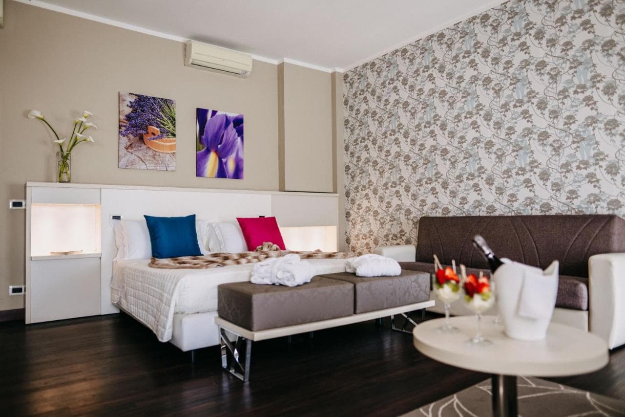 Hotel Lalla Beauty & Relax Cesenatico photo 5