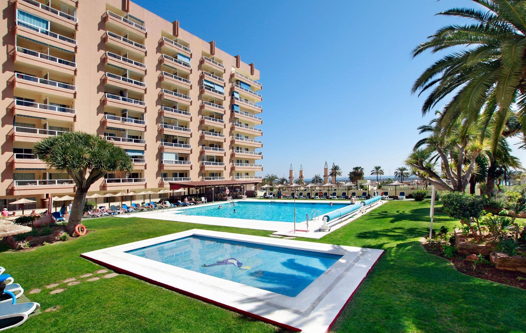 Hotel Apartamentos Pyr Fuengirola foto 1