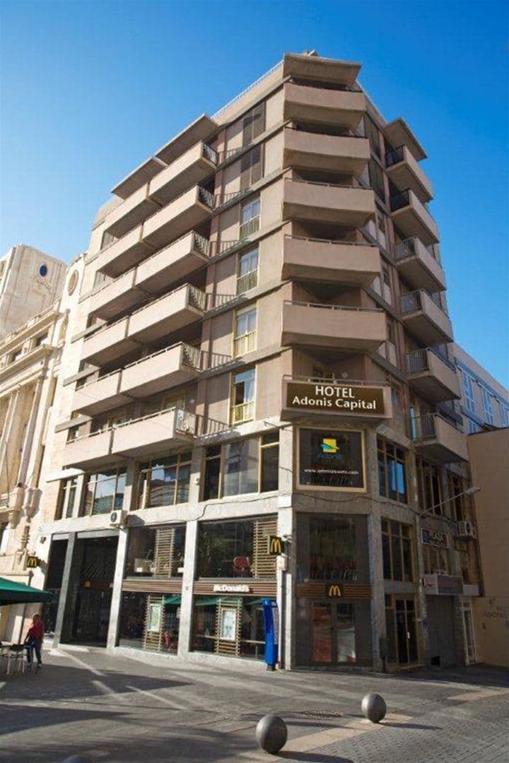 Adonis Capital foto 2
