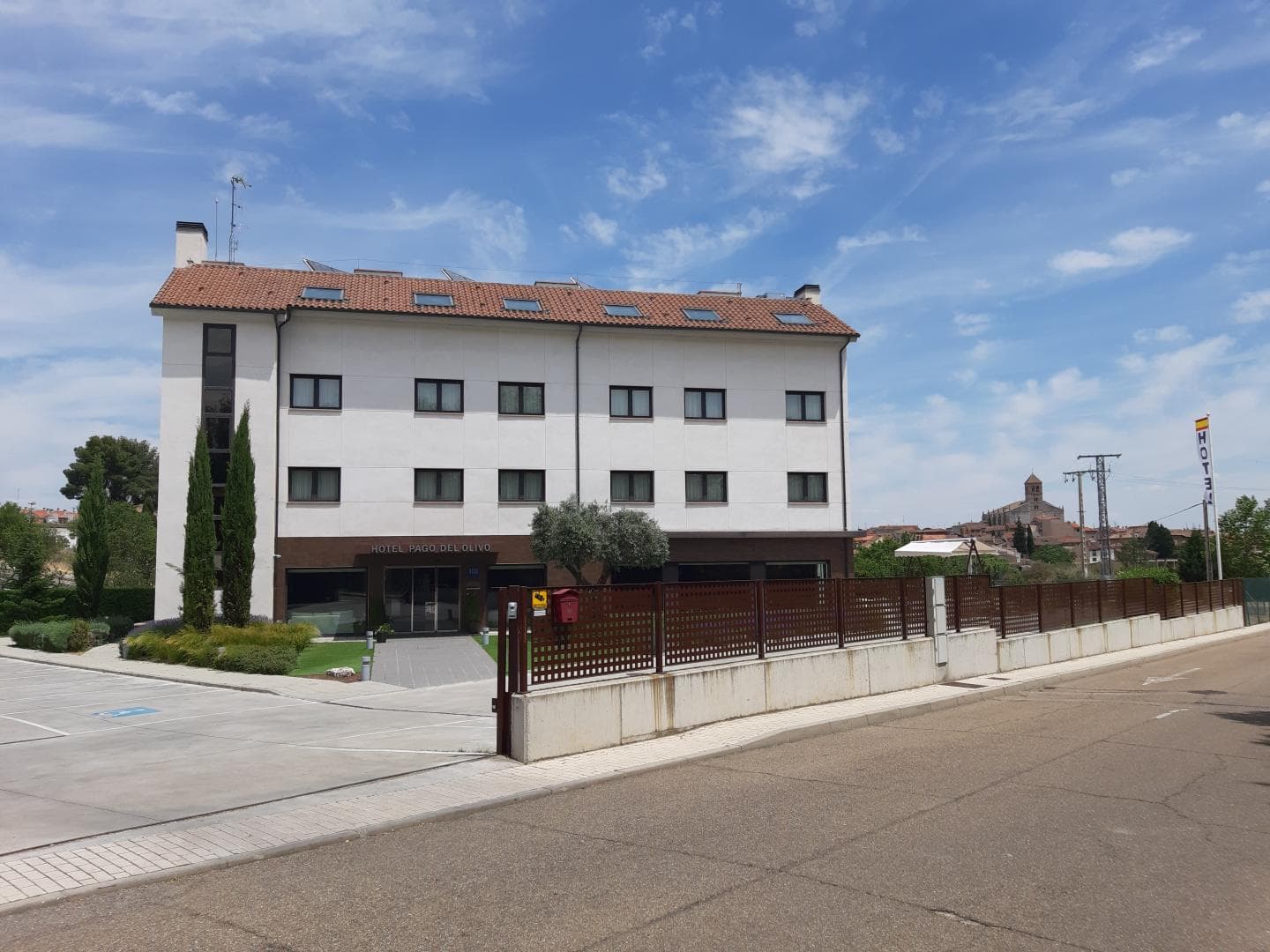 Pago del Olivo foto 1
