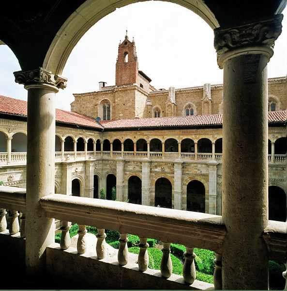 Parador de León foto 2