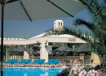 Mövenpick Dubai Grand Al Bustan foto 1