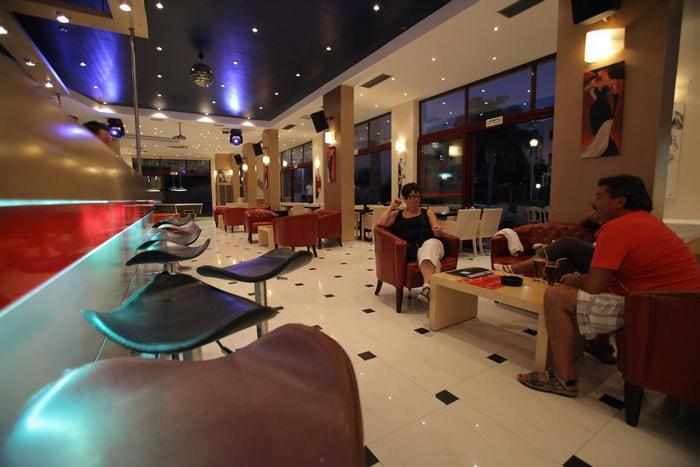 Bellos Hotel Apartments foto 3