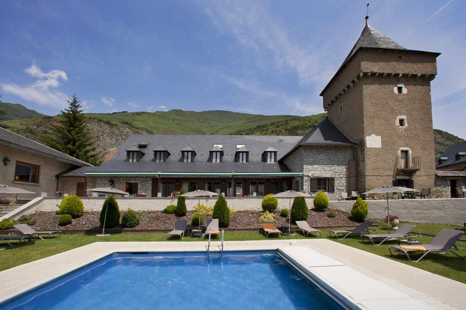 Parador de Artíes foto 1