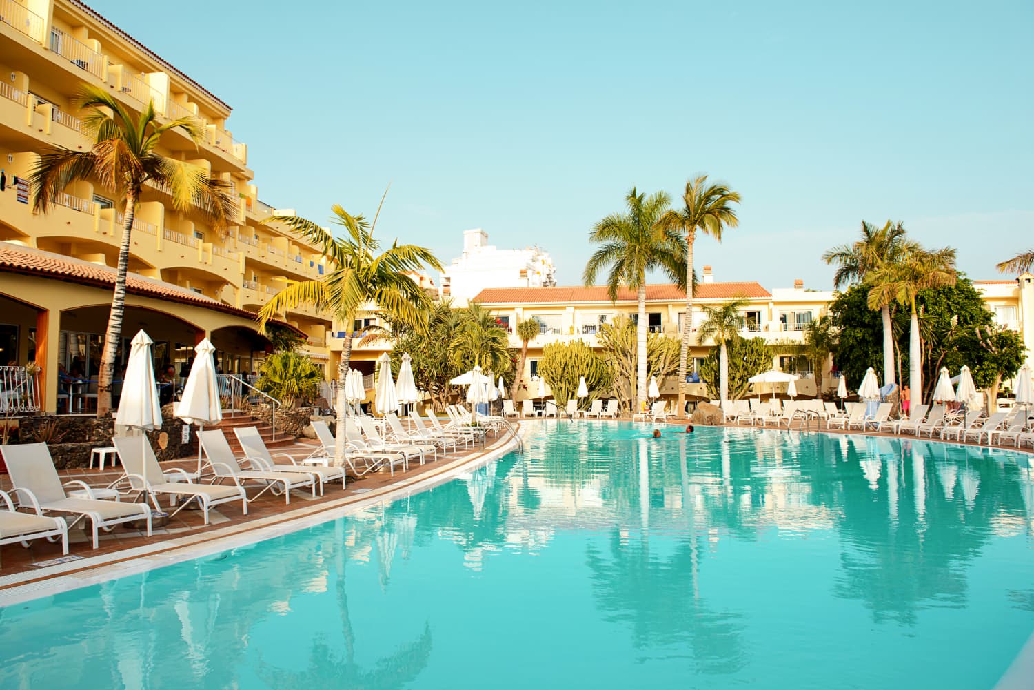 R2 Buganvilla Hotel & Spa