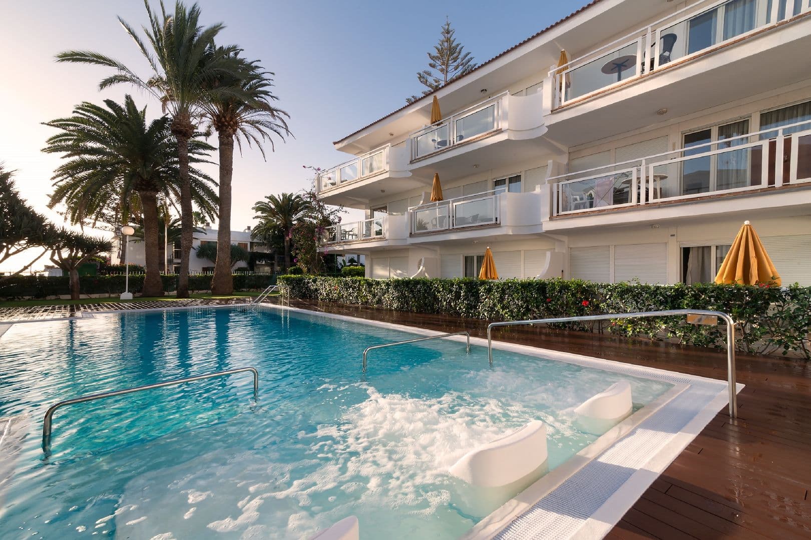 Apartamentos Montemayor foto 1