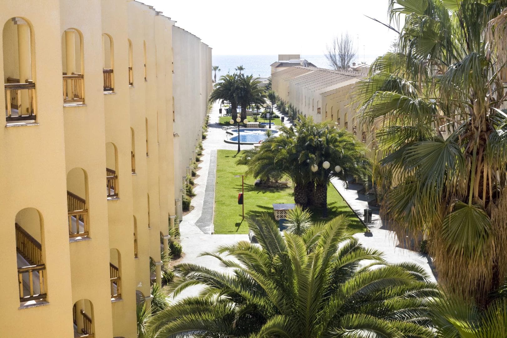 Apartamentos Turísticos Jardines del Plaza foto 3