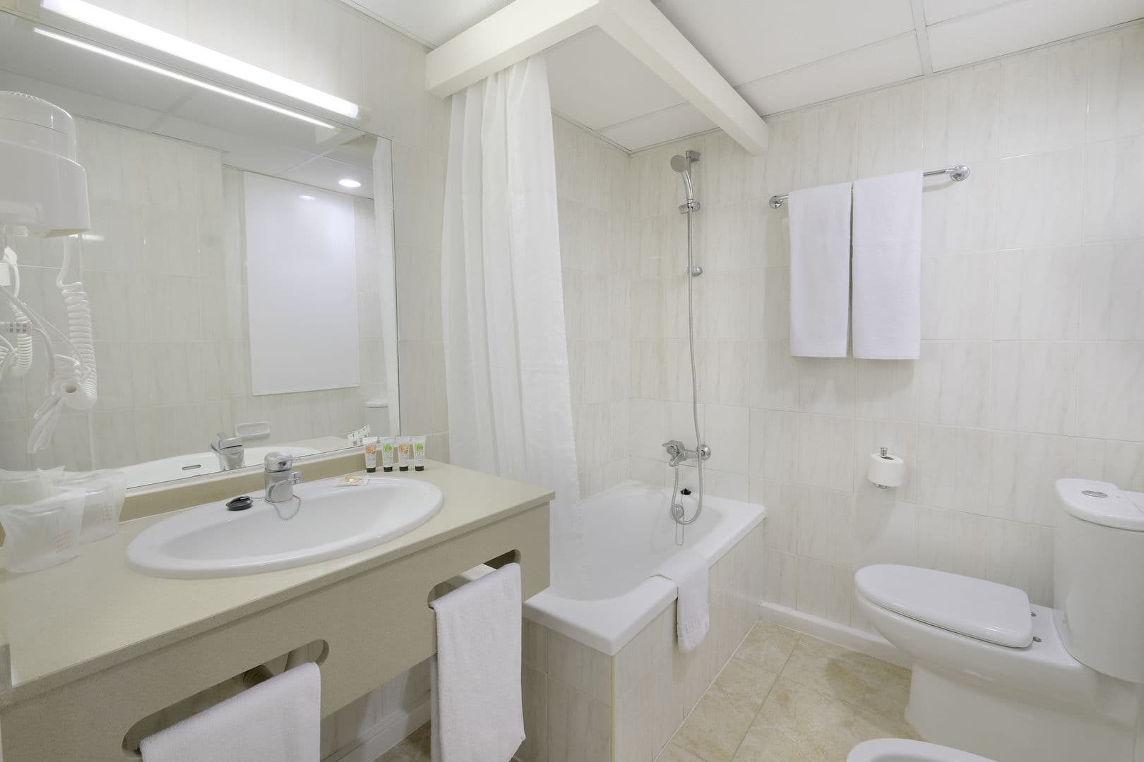 azuLine Hotel Bergantín foto 4