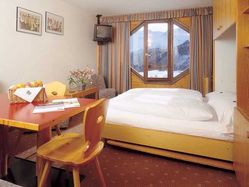 Blu Hotel Senales: Zirm-Cristal Kurzras photo 5