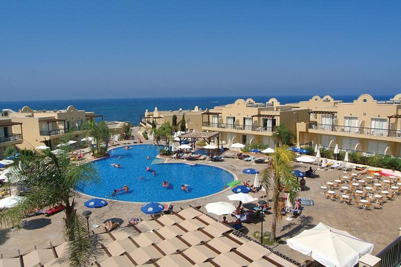 Louis Paphos Breeze foto 1