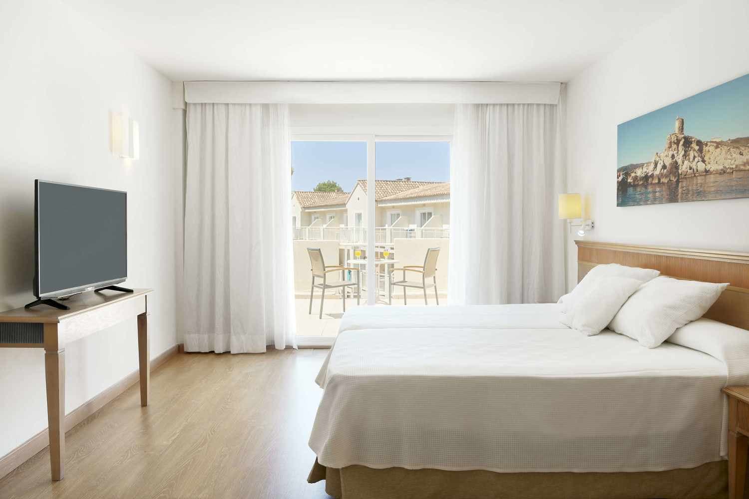 Iberostar Waves Club Cala Barca foto 2