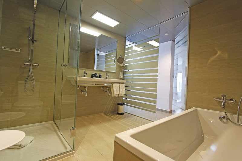 BG Tonga Tower Design Hotel & Suites Can Picafort photo 5