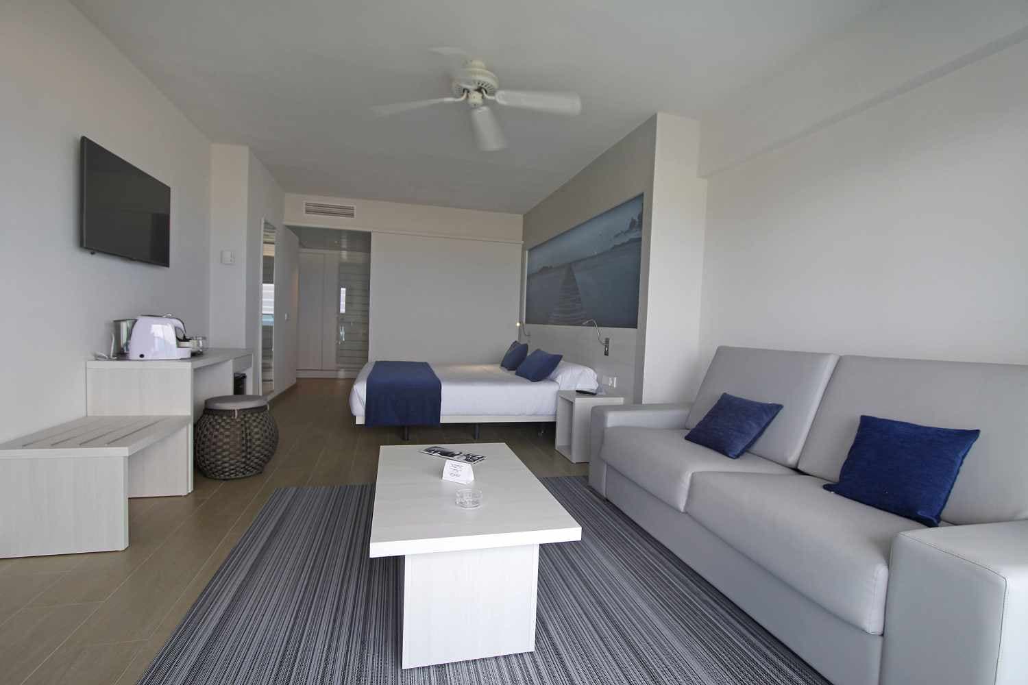 BG Tonga Tower Design Hotel & Suites foto 2