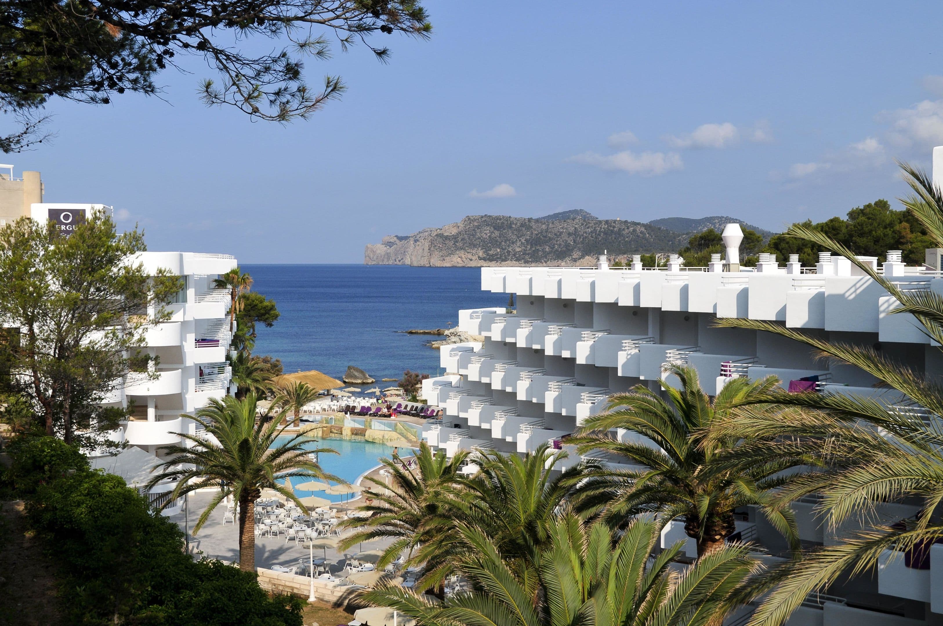 FERGUS Style Cala Blanca Suites