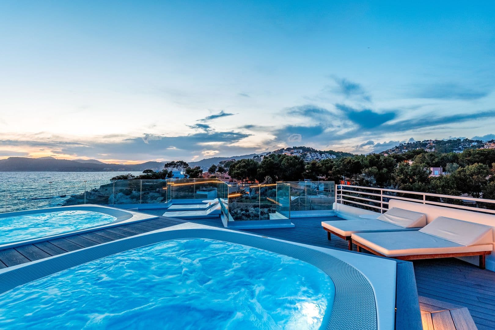 FERGUS Style Cala Blanca Suites foto 3