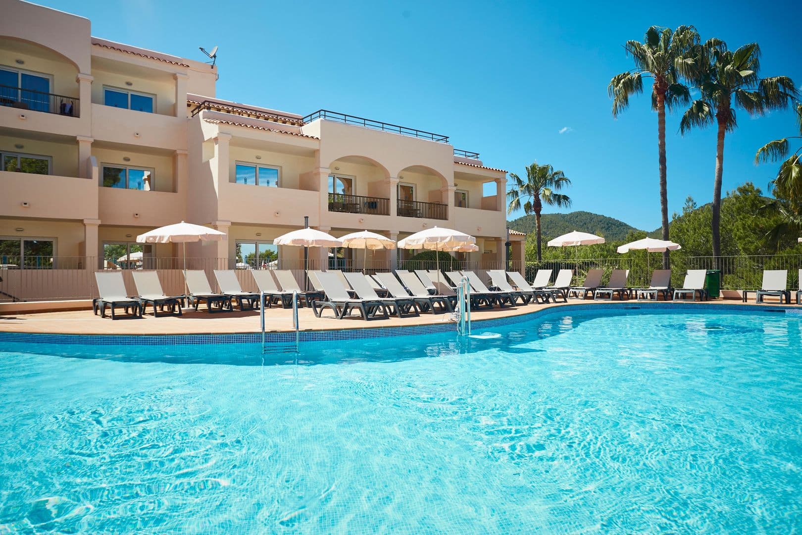 Invisa Hotel Club Cala Blanca foto 1