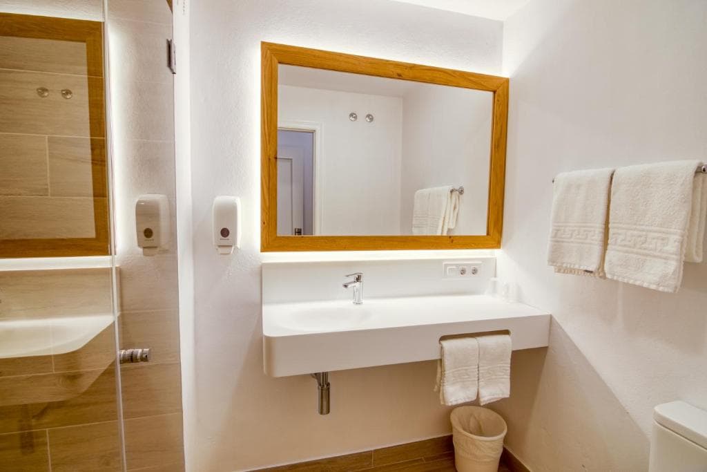 Hostal La Isla Mahon photo 5